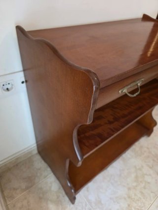 Mueble auxiliar de madera / Mesa TV vintage