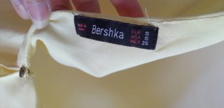 Camiseta sin mangas amarilla