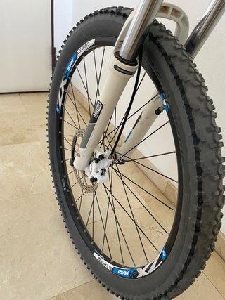 Bicicleta CUBE ATTENTION BTT