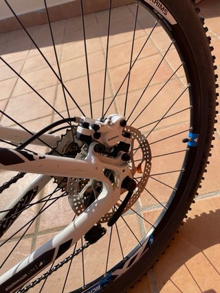 Bicicleta CUBE ATTENTION BTT