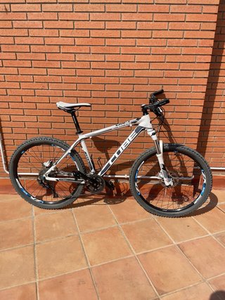 Bicicleta CUBE ATTENTION BTT