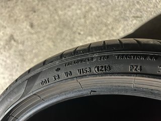 235/35/19 Pirelli Pzero PZ4
