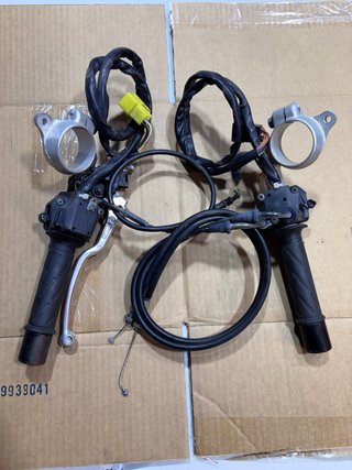 Suzuki GSXR 750 SRAD Semimanillares Piñas