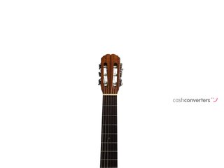 guitarra clasica admira menina