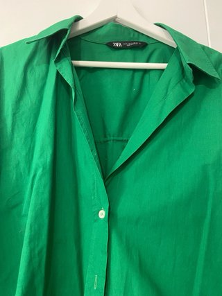 Lote de tres camisas de mujer Zara y Primark