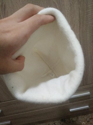 Gorro de lana blanco con logo