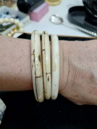 Set 3 bracciali in osso