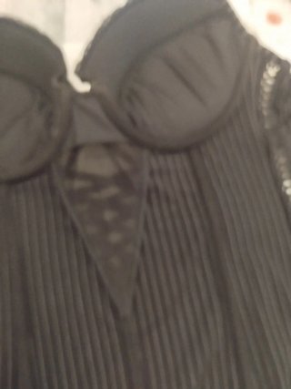 Corsé negro con cordones