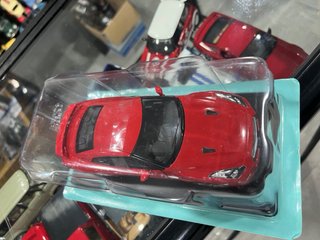 Nissan GT-R R35 Vermelho Escala 1:24