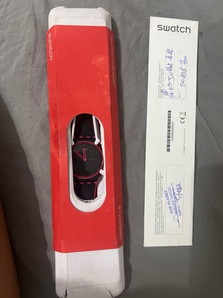 Reloj Swatch Negro y Rosa