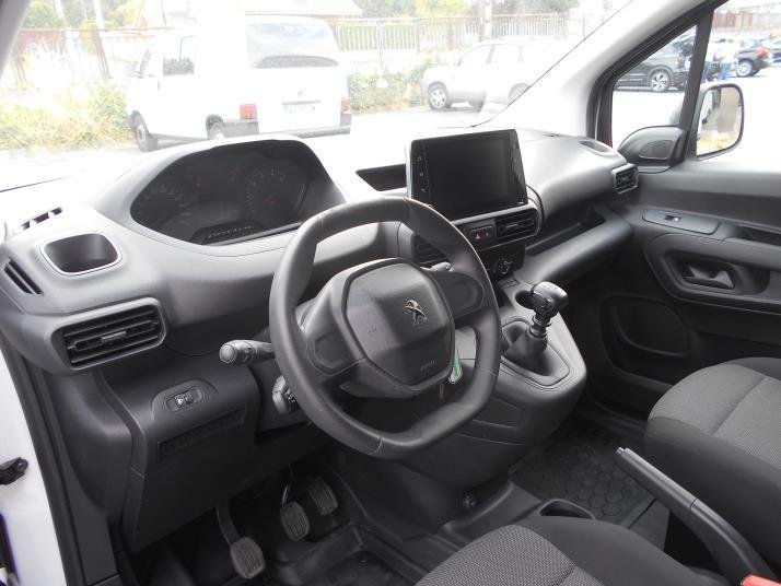 Peugeot Partner 2022, foto 8