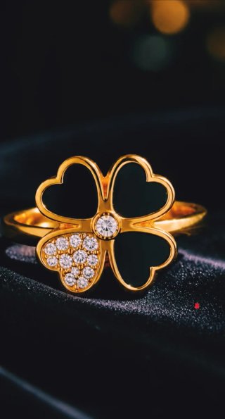 Anillo Acero Quirúrgico Oro Trébol Negro