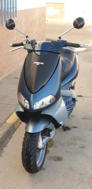 Aprilia Area 51 Ciber Azul (1999)
