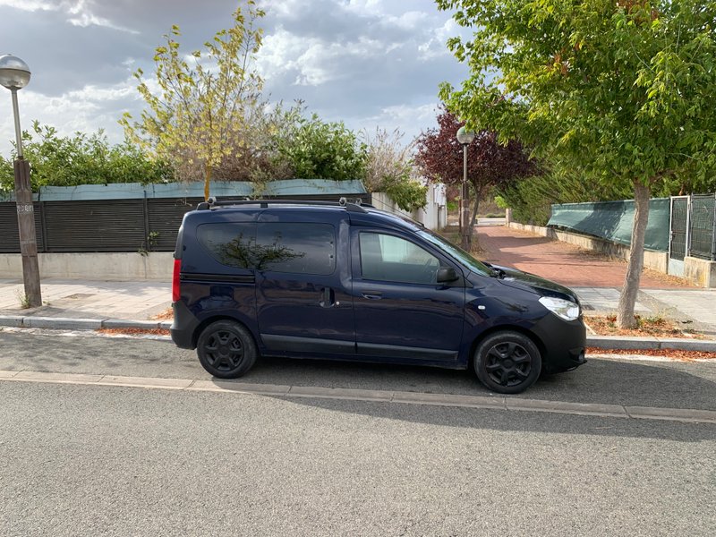 Dacia Dokker 2019 1.6 gasolina 100cv - foto 1
