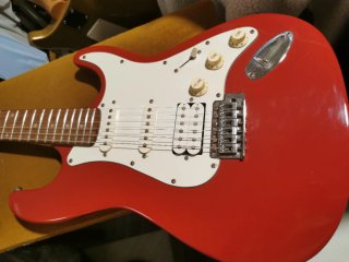 Guitarra Stratocaster Japón Roja