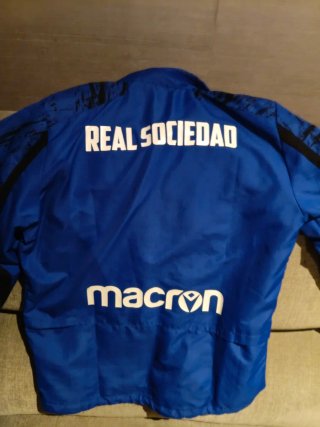 Chubasquero Real Sociedad talla xs infantil