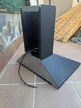 Campana extractora negra con luces LED