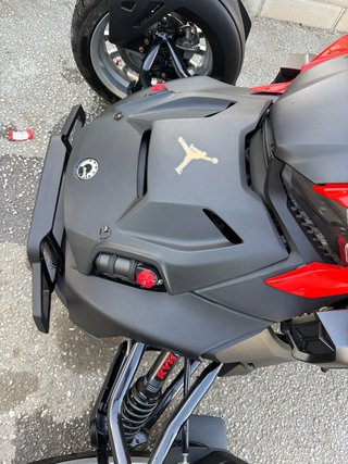 Can-Am Ryker Rally Trike Negro/Rojo