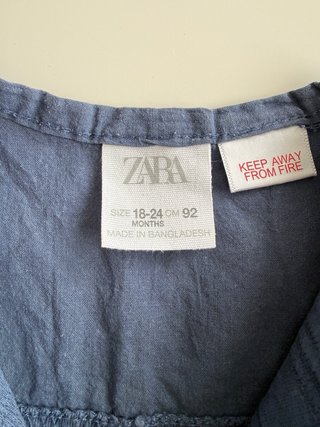 Camiseta Zara azul marino
