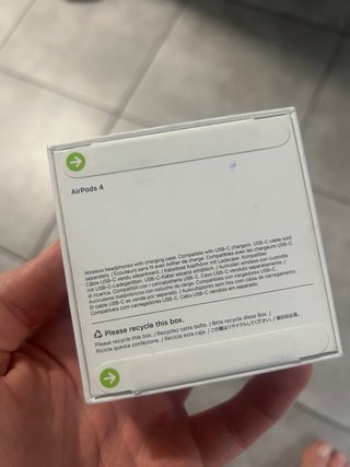AirPods 4 sin usar
