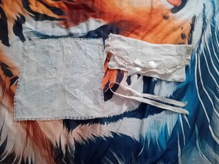 Fazzoletto + busta in pizzo e raso anni 80 Busatti