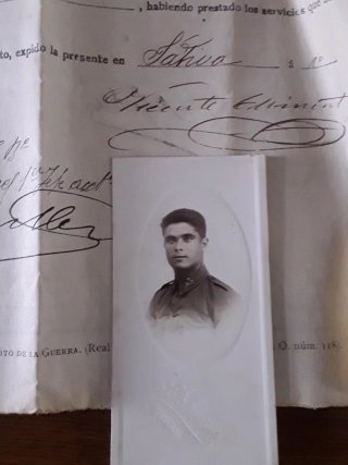Documento militar antiguo