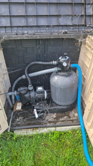 DOS UNIDADES PISCINA GRE elevada madera y plásti