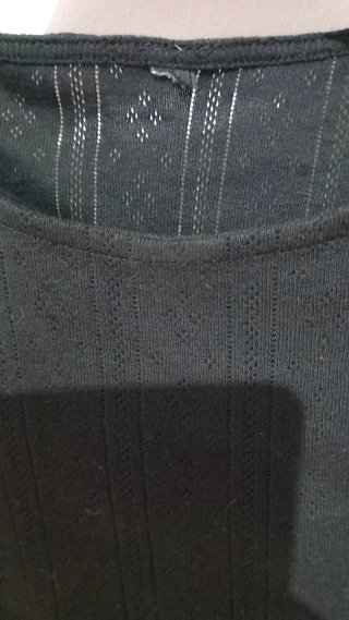 T-shirt nera Calliope nuova