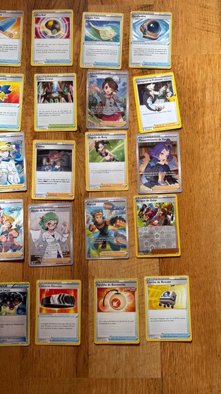 Cartas Pokémon entrenador. Van 30 cartas.