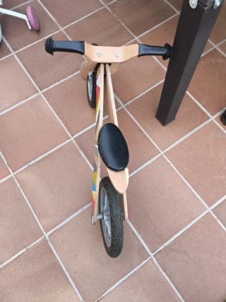 Bici de madera Montessori
