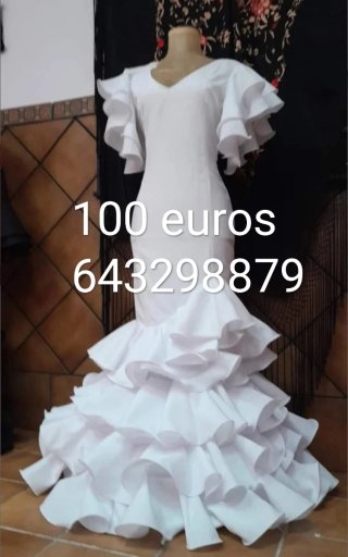 Traje de flamenca blanco volantes