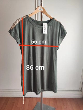 Vestido verde Zara + Camisa militar de regalo