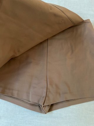 Falda pantalón marrón con botones