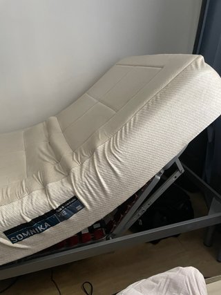 Cama articulada eléctrica