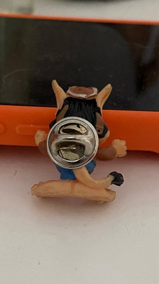 Pin Hugo Aviador Antiguo
