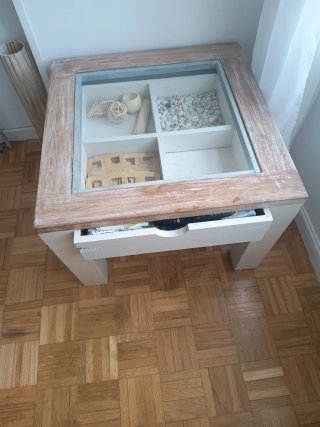 Mesa de centro de madera y cristal