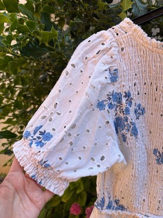 Vestido Zara calado flores azul y blanco