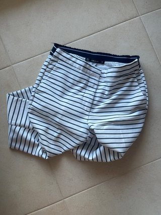 Pantalón Zara rayas blanco y negro
