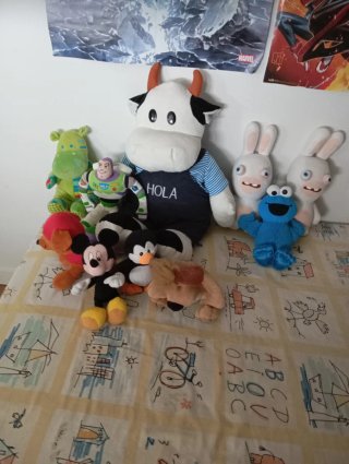 Lote Peluches Varios Personajes