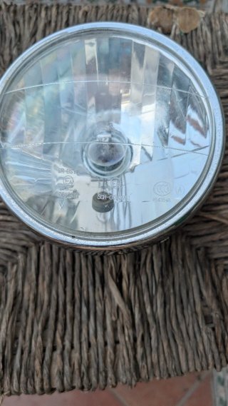 Faro moto café racer