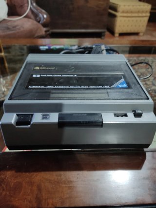 Reproductor VHS Kinyo Antiguo con Cables