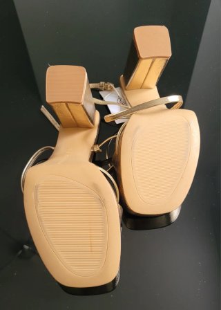 Sandalias Stradivarius Talla 38 Doradas