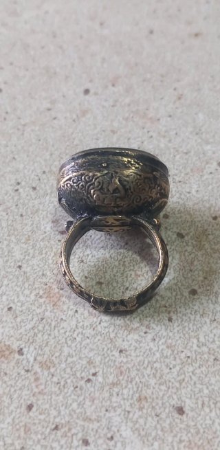 Anello sigillo afghano con scorpione