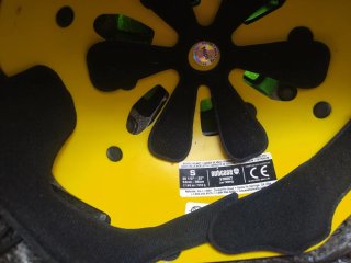 Casco Nutcase Limones Azul