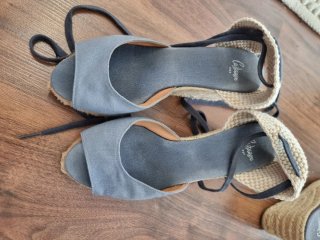 Alpargatas Castañer Beige y Azul