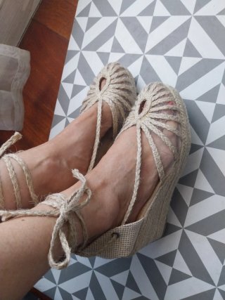 Sandalias esparto mujer beige