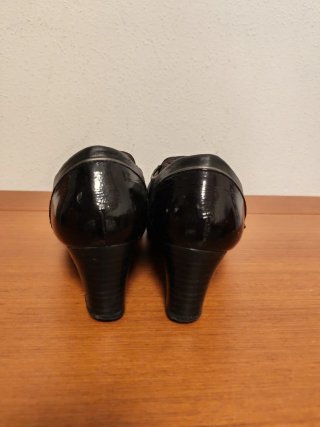Botines negros de piel