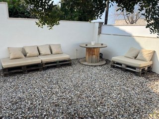 Conjunto jardín palets + mesa bobina