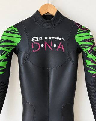 Neopreno Mujer Aquaman DNA – Triatlón y Aguas Abie
