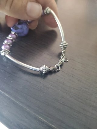 Pulsera Morada con Calavera y Perlas